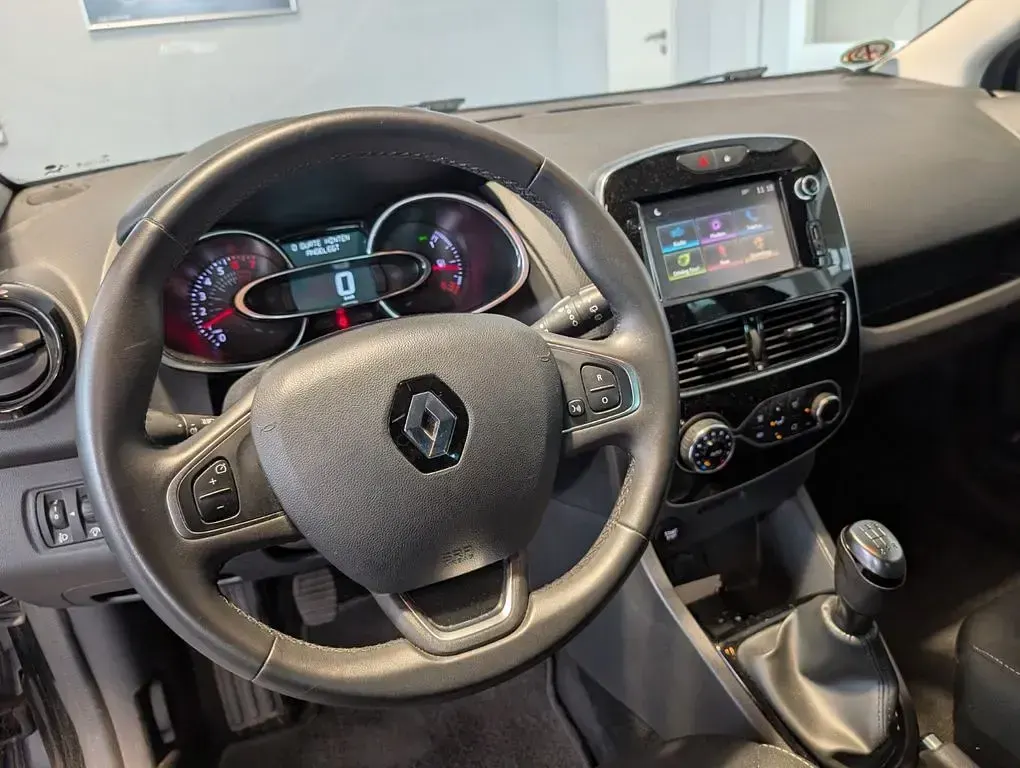 Gebraucht Renault Clio IV LIMITED 90 PS (66 kW) 2018 Schwarz Limousine