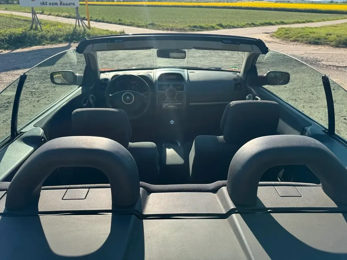 Gebraucht Renault Mégane Cabriolet 111 PS (81 kW) 2008 Rot Cabrio