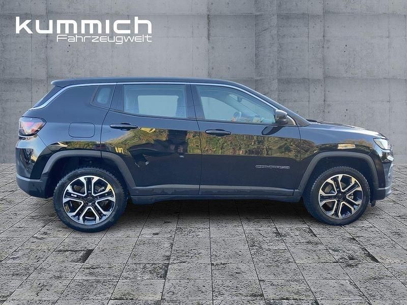 Gebraucht Jeep Compass Altitude 131 PS (96 kW) 2024 Schwarz SUV