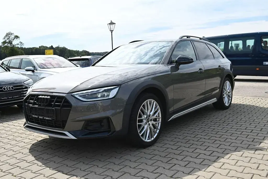 Gebraucht Audi A4 Allroad Sport 265 PS (194 kW) 2023 Grau Kombi