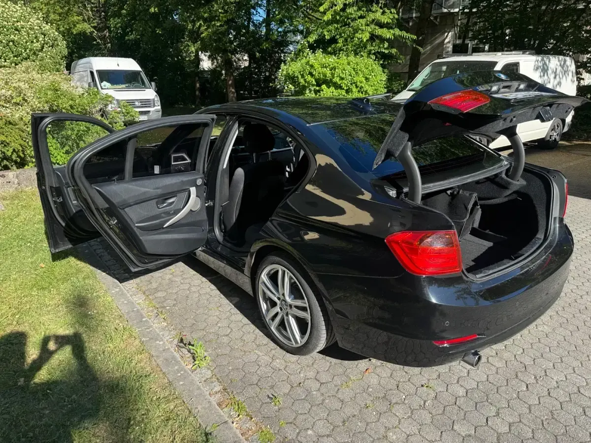 Gebraucht BMW 320 184 PS (135 kW) 2014 Schwarz Limousine