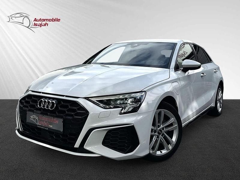 Weiß Gebraucht 2021 Audi A3 e-tron S-Line Kleinwagen | 19.990 € (Fairer Preis) - Bild 1/4