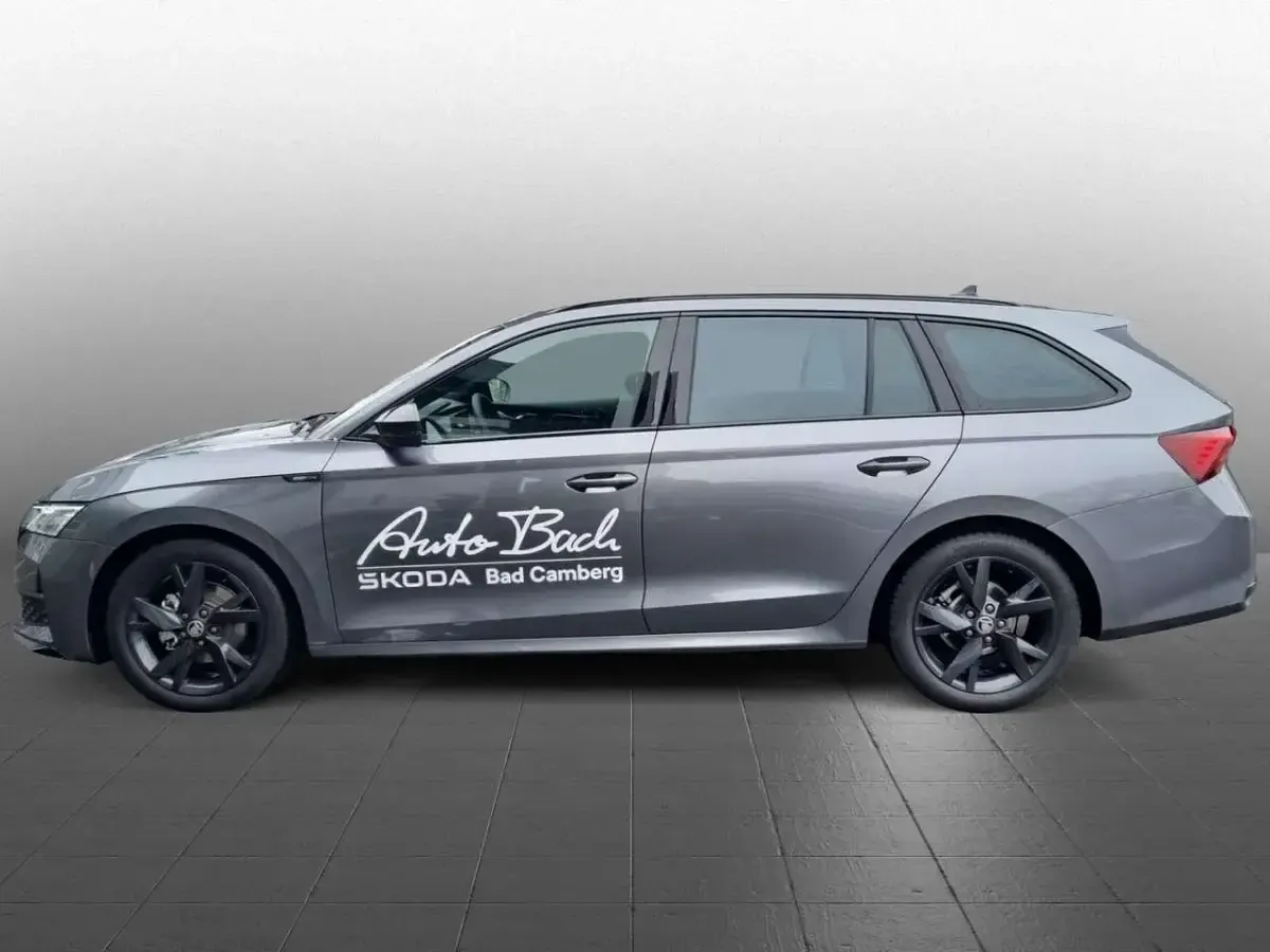 Gebraucht Skoda Octavia SportLine 150 PS (110 kW) 2026 Graphitegrau metallic Kombi