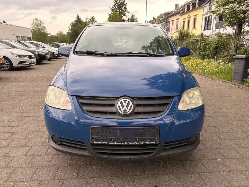 Używany VW Fox Basis 54 KM (39 kW) 2007 Niebieski Hatchback