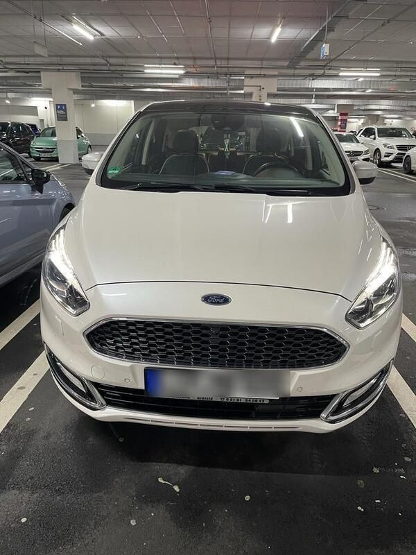 Weiß Gebraucht 2019 Ford S-MAX Vignale Van / Kleinbus | 30.000 € - Bild 1/4