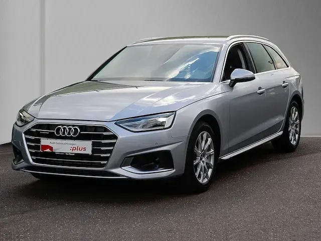 Gebraucht Audi A4 Advanced 204 PS (150 kW) 2022 Florettsilber metallic Kombi