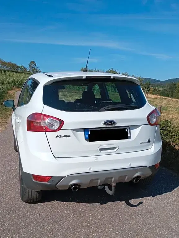 Gebraucht Ford Kuga Titanium 140 PS (102 kW) 2012 Weiß SUV