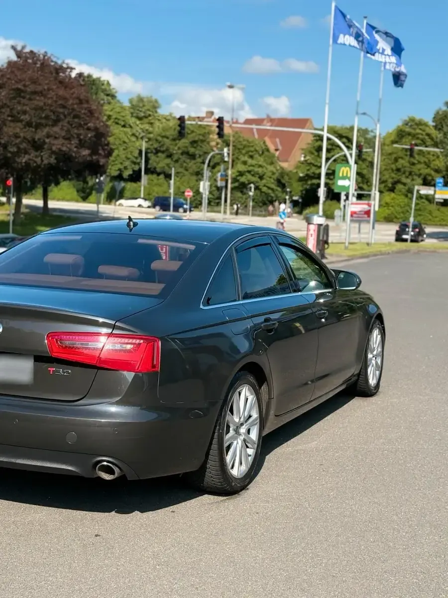 Gebraucht Audi A6 204 PS (150 kW) 2012 Grau Kombi
