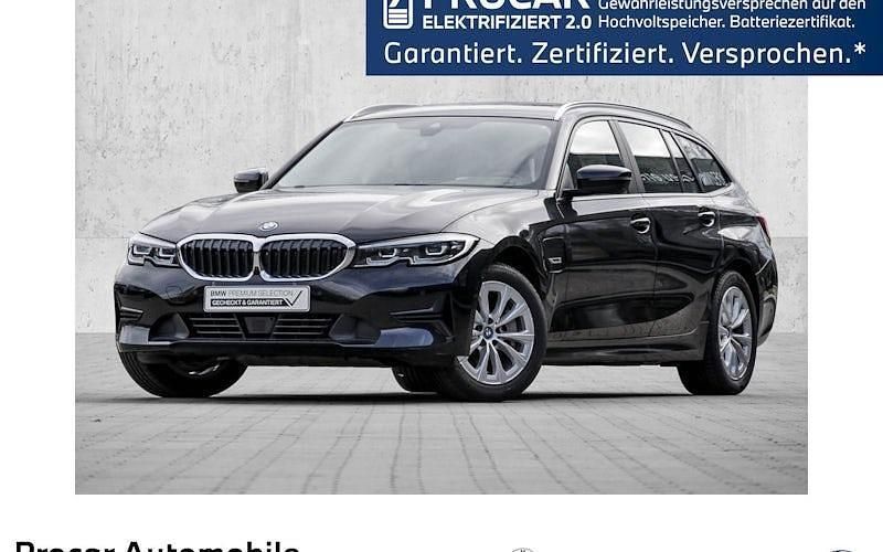 Schwarz Gebraucht 2021 BMW 330e Advantage Kombi | 24.990 € (Fairer Preis) - Bild 1/3