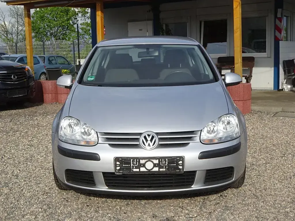 Gebraucht VW Golf IV Trendline 102 PS (75 kW) 2006 Silber Limousine