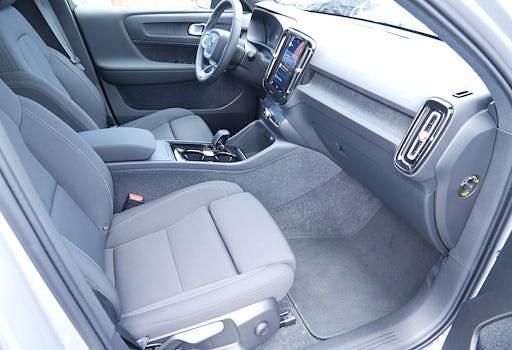 Second-hand Volvo EC40 Plus 185 kW (252 CP) 2024 Gri SUV