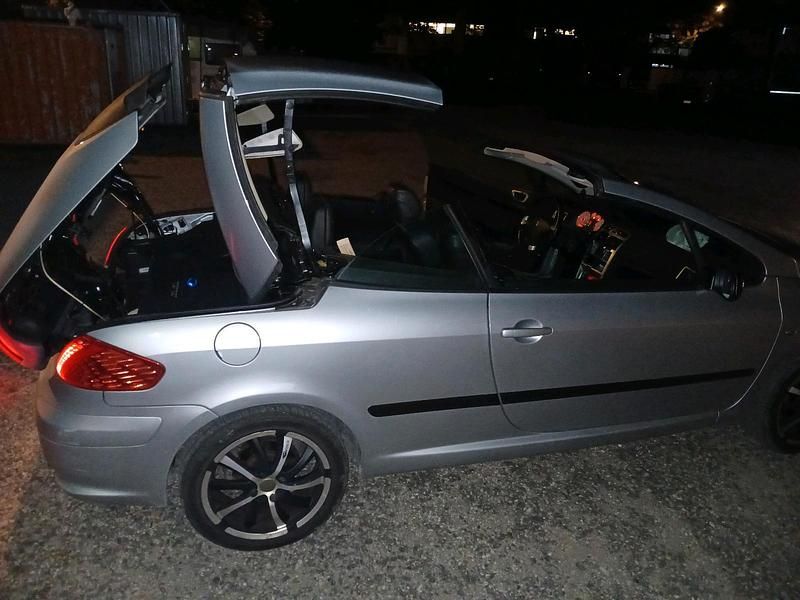 Silber Gebraucht 2004 Peugeot 307 CC Cabrio | 1.000 € (Guter Preis) - Bild 1/4