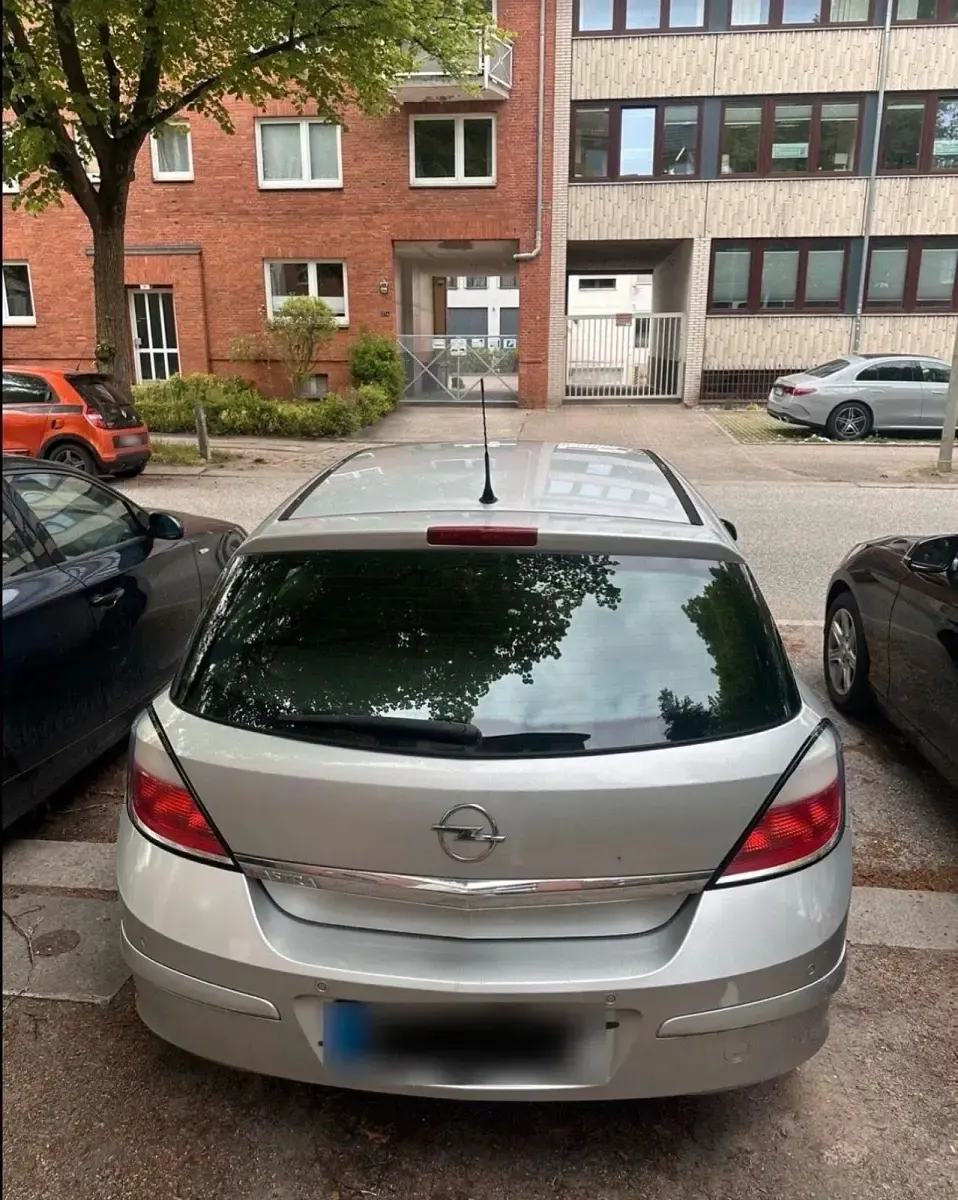 Gebraucht Opel Astra 90 PS (66 kW) 2006 Silber Kleinwagen