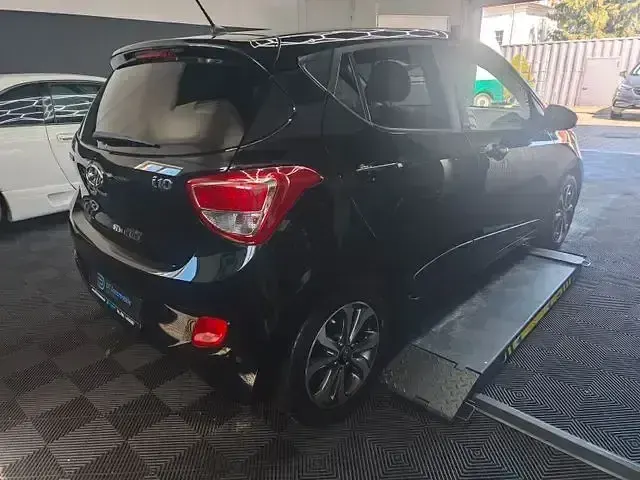 Gebraucht Hyundai i10 Passion 87 PS (63 kW) 2016 Andere Kleinwagen