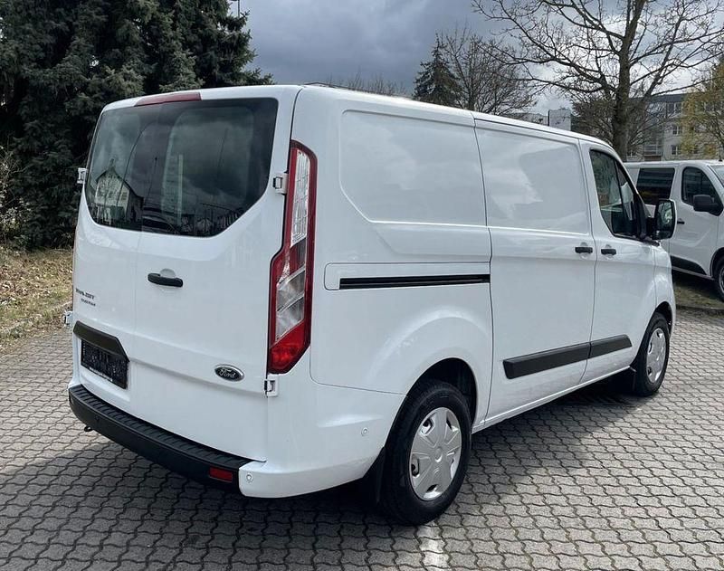 Gebraucht Ford Transit Custom 105 PS (77 kW) 2021 Weiß Van / Kleinbus