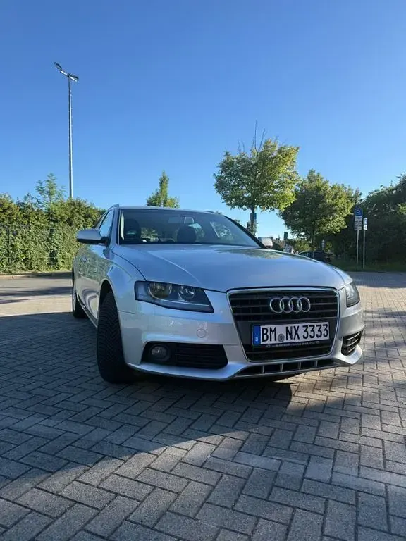 Gebraucht Audi A4 Ambiente 120 PS (88 kW) 2011 Grau Kombi