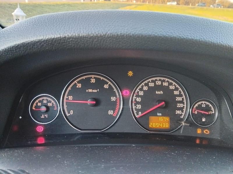 Gebraucht Opel Signum Edition 150 PS (110 kW) 2008 Silber Kleinwagen