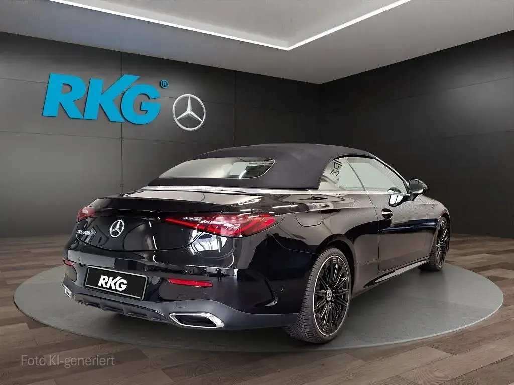 Gebraucht Mercedes CLE200 AMG 204 PS (150 kW) 2024 Schwarz Cabrio