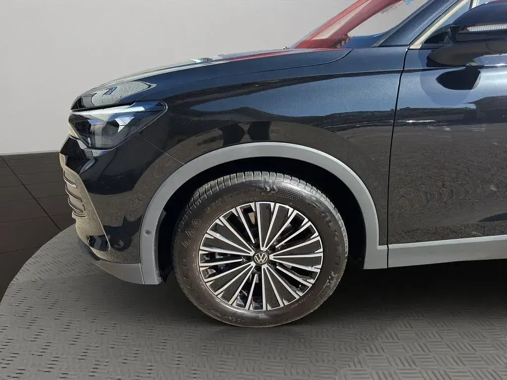 Gebraucht VW Tiguan 204 PS (150 kW) 2025 Schwarz SUV