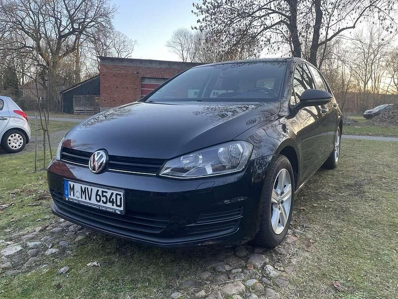 Gebraucht VW Golf VII Comfortline 125 PS (91 kW) 2015 Schwarz Kleinwagen