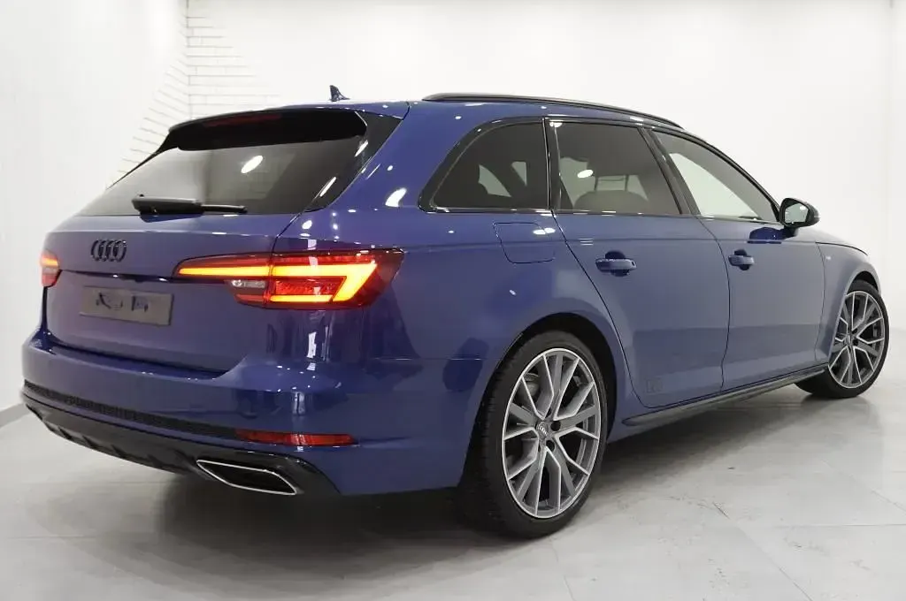 Gebraucht Audi A4 S-Line 190 PS (139 kW) 2019 Blau Limousine