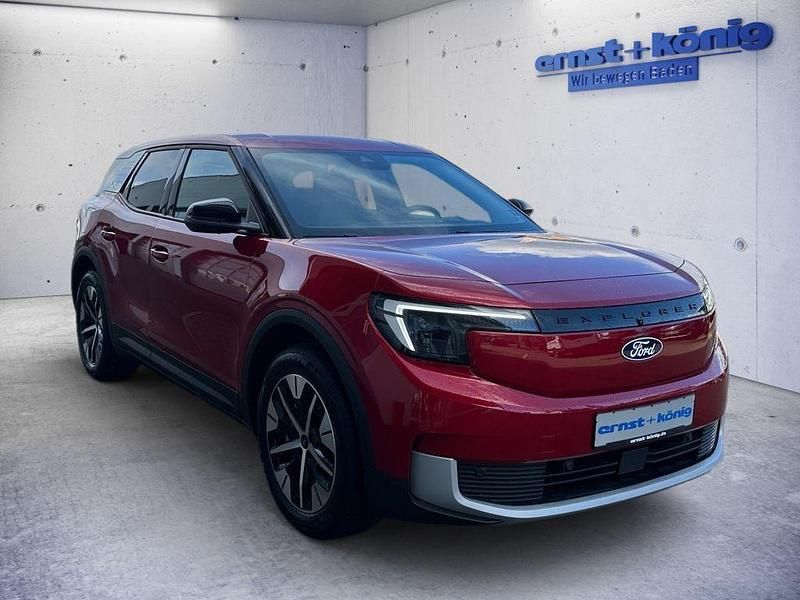 Używany Ford Explorer 250 kW (340 KM) 2025 Czerwony SUV