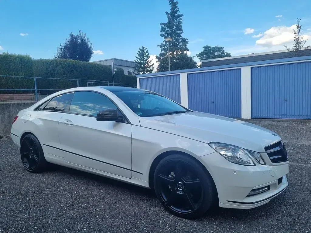 Gebraucht Mercedes E200 Avantgarde 184 PS (135 kW) 2012 Weiß Coupé