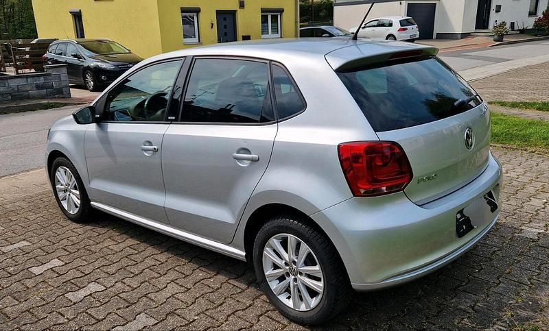 Gebraucht VW Polo Style 60 PS (44 kW) 2011 Silber Kleinwagen