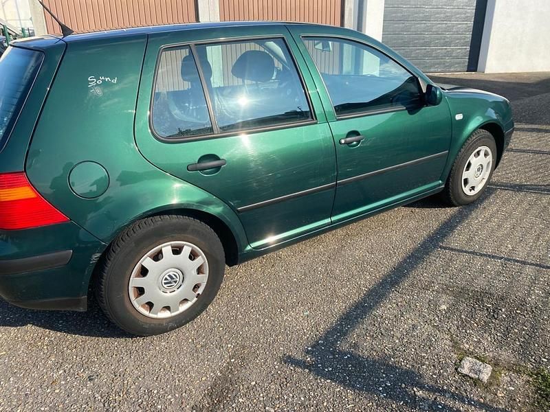 Gebraucht VW Golf IV 105 PS (77 kW) 2000 Grün Kleinwagen