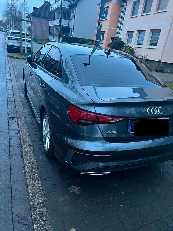 Gebraucht Audi A3 S-Line 150 PS (110 kW) 2022 Grau Limousine