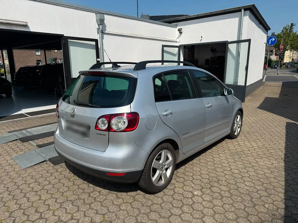 Gebraucht VW Golf VI 105 PS (77 kW) 2008 Silber Kleinwagen