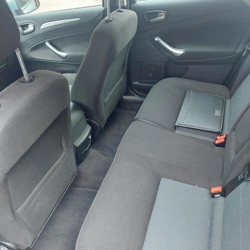 Grün Gebraucht 2009 Ford Mondeo Kombi | 3.500 € (Etwas zu teuer) - Bild 1/4