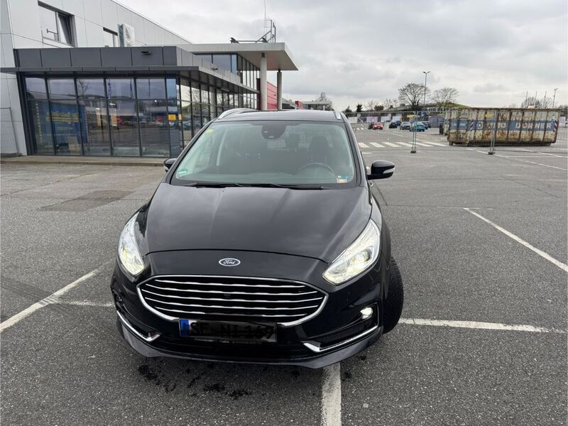 Schwarz Gebraucht 2019 Ford Galaxy Titanium Van / Kleinbus | 20.700 € (Guter Preis) - Bild 1/4