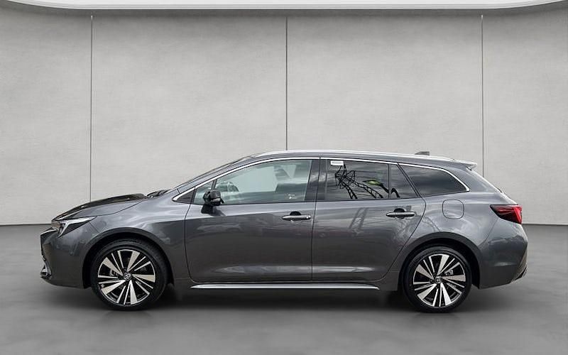 Neu Toyota Corolla 180 PS (132 kW) 2025 Grau Kombi