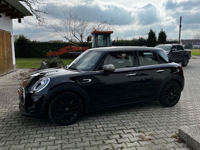 Schwarz Gebraucht 2020 Mini Cooper Kleinwagen | 17.500 € (Fairer Preis) - Bild 1/4