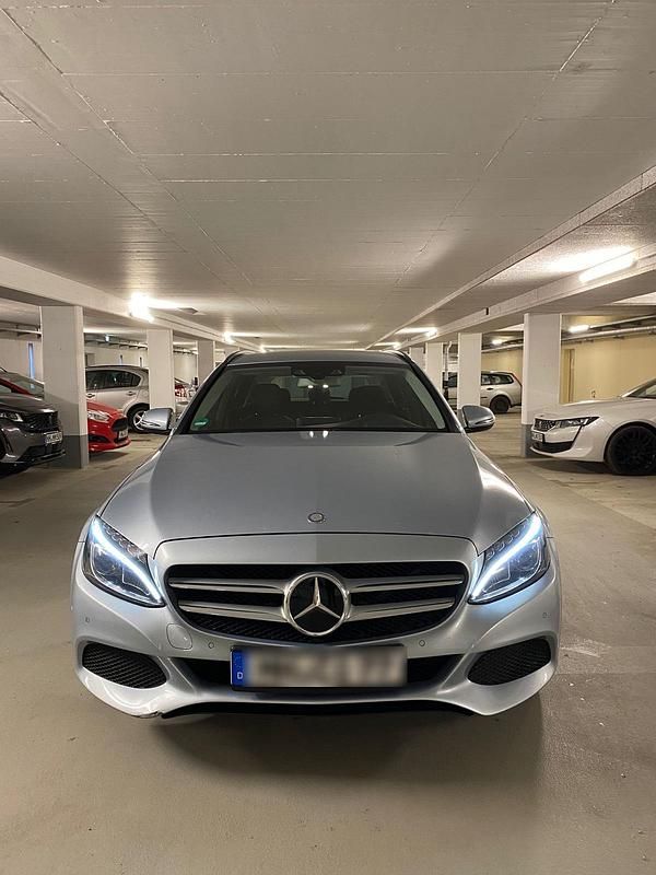 Grau Gebraucht 2015 Mercedes C220 Kombi | 12.200 € (Guter Preis) - Bild 1/4