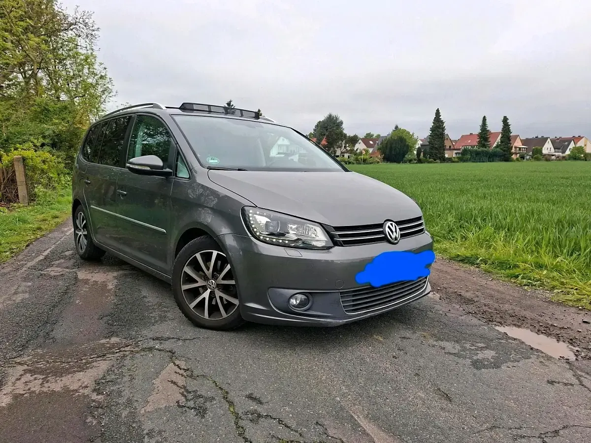 Gebraucht VW Touran 140 PS (102 kW) 2012 Grau Van / Kleinbus