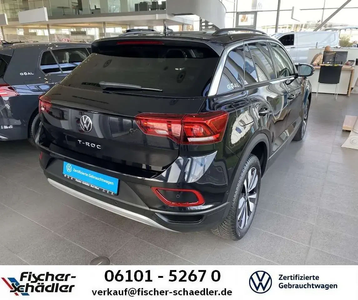 Gebraucht VW T-Roc Life 116 PS (85 kW) 2025 Deep black (metallic) SUV