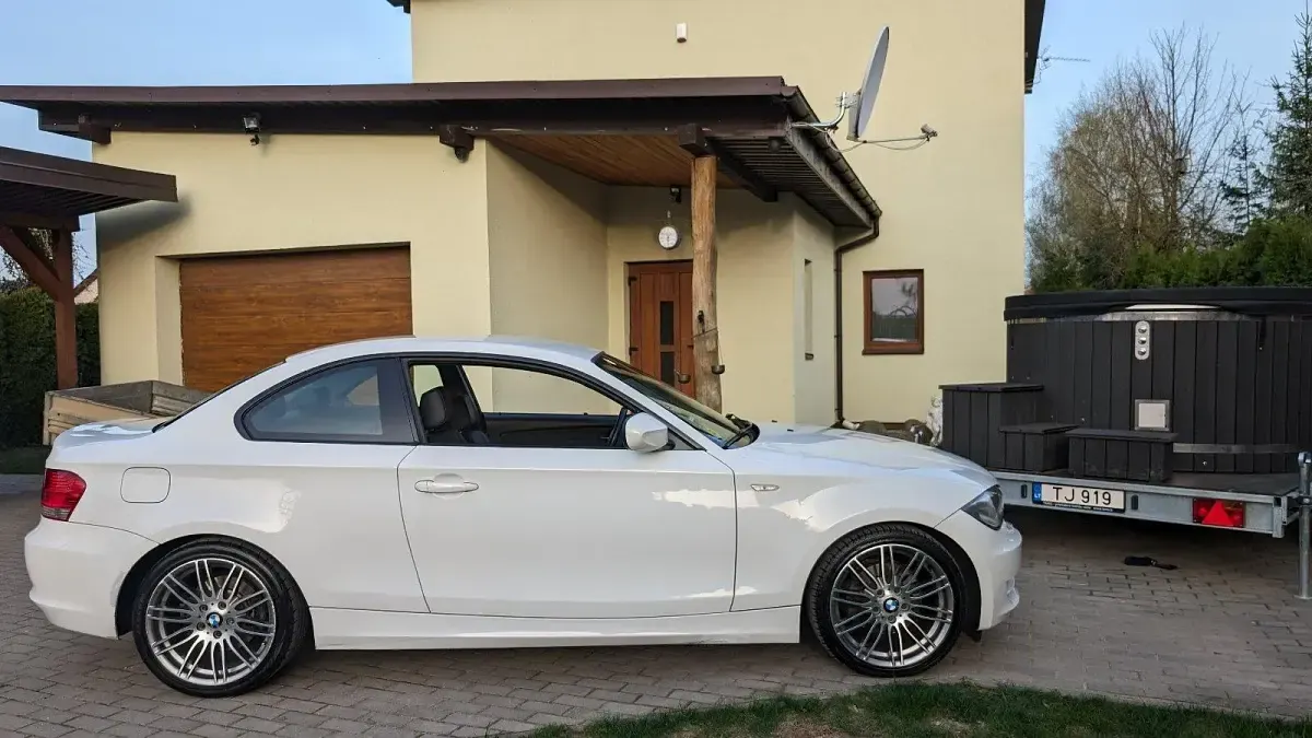 Gebraucht BMW 120 Coupé M Performance 177 PS (130 kW) 2011 Weiß Coupé