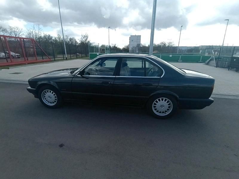 Gebraucht BMW 524 116 PS (85 kW) 1988 Limousine