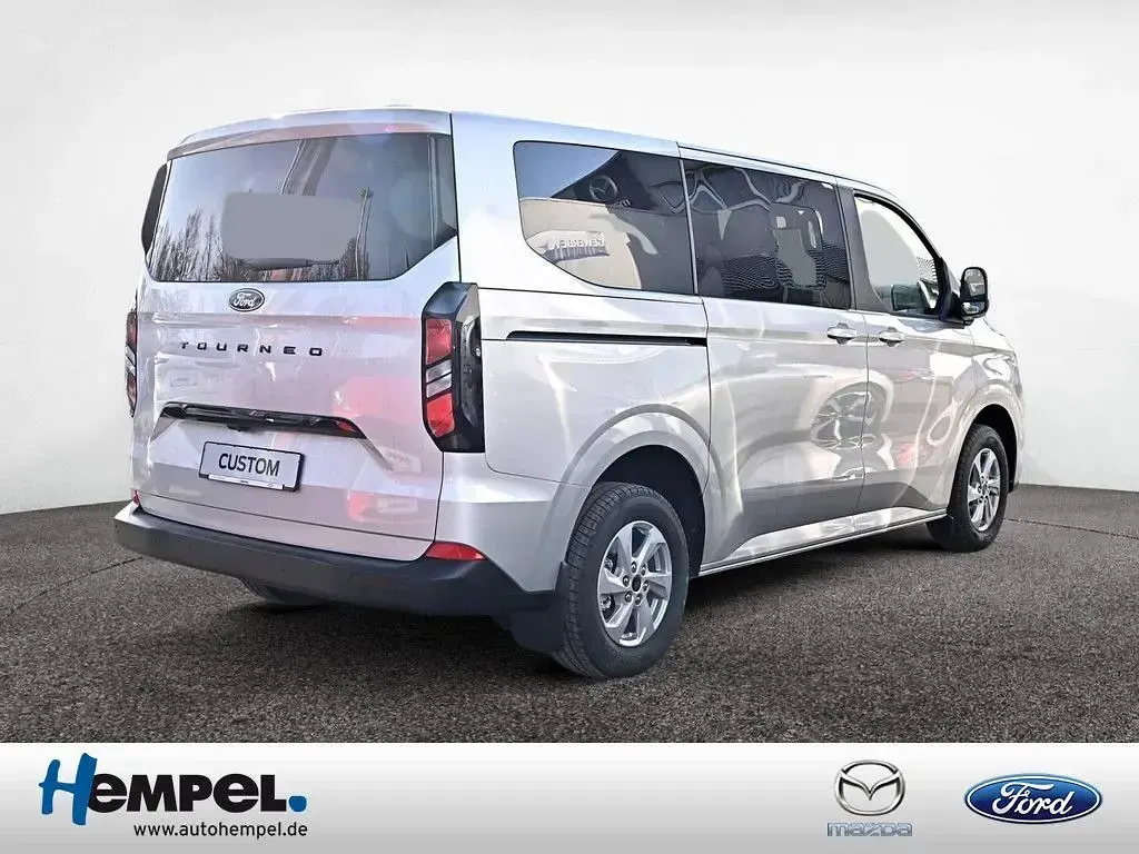 Neu Ford Tourneo Custom Titanium 136 PS (100 kW) 2026 Silber Van