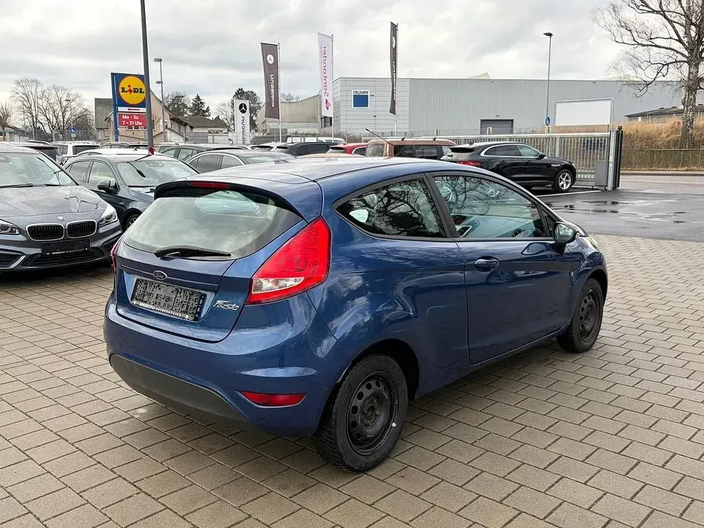 Gebraucht Ford Fiesta Trend 82 PS (60 kW) 2009 Blau Kleinwagen