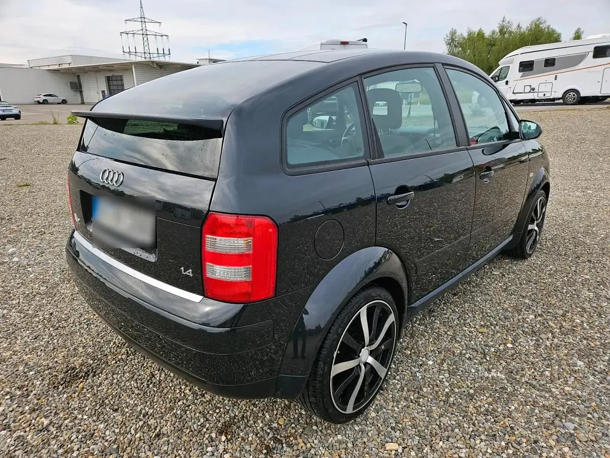 Gebraucht Audi A2 75 PS (55 kW) 2005 Schwarz Kleinwagen