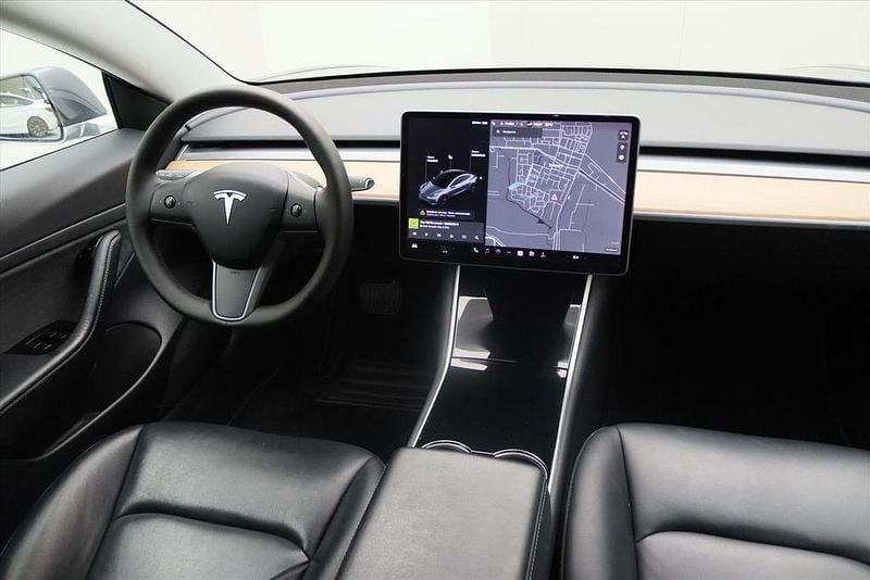 Grau Gebraucht 2020 Tesla Model 3 Standard Range Limousine | 17.900 € (Fairer Preis) - Bild 1/4