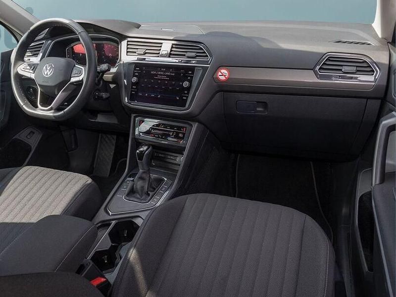 Gebraucht VW Tiguan Allspace 150 PS (110 kW) 2024 Grau SUV