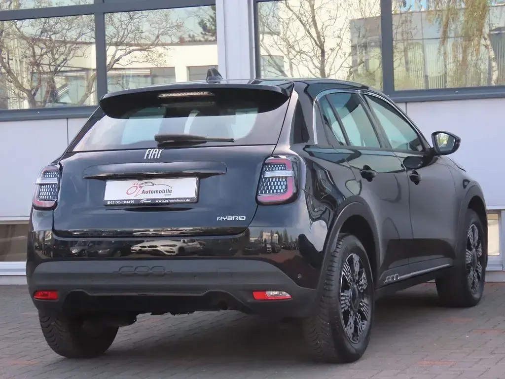 Gebraucht Fiat 600 101 PS (74 kW) 2024 Schwarz SUV