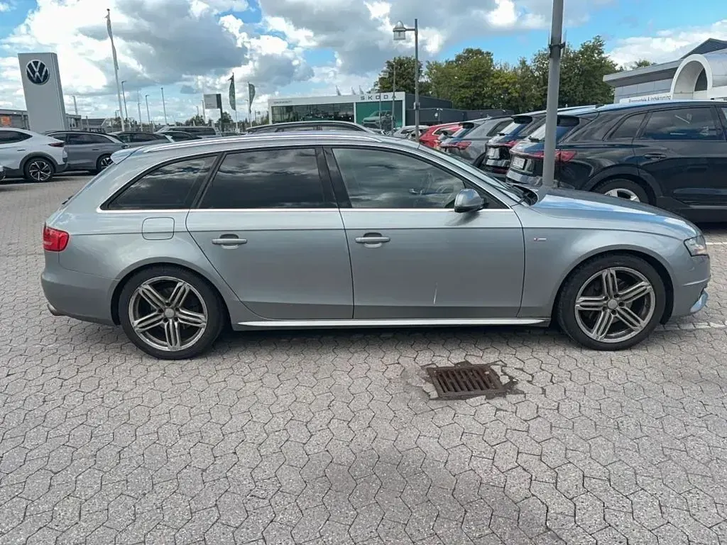 Gebraucht Audi A4 Attraction 211 PS (155 kW) 2011 Grau Limousine