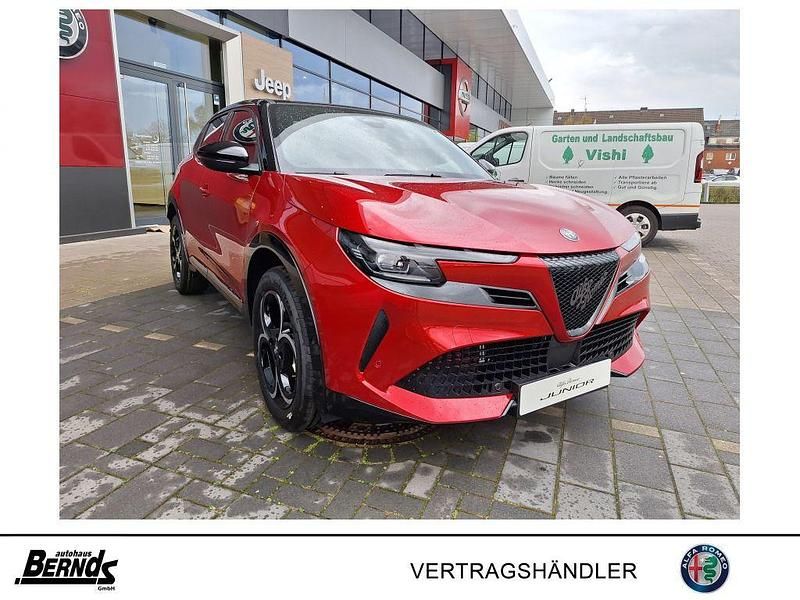 Neu Alfa Romeo Junior Ti 114 kW (156 PS) 2026 Rosso brera mit schwarzem dach (metallic) SUV