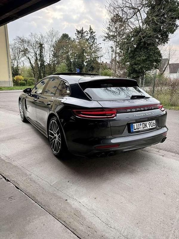 Second-hand Porsche Panamera 680 CP (500 kW) 2019 Gri Break