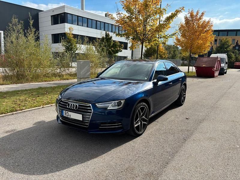 Blau Gebraucht 2018 Audi A4 Ambiente Limousine | 18.100 € (Fairer Preis) - Bild 1/4